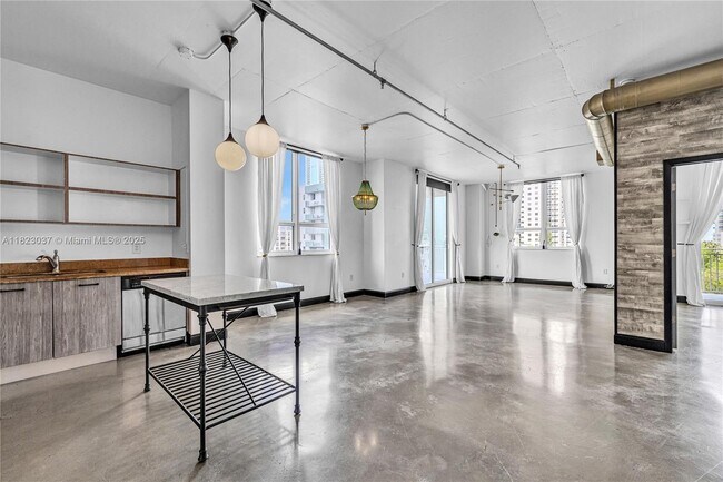 Building Photo - 2275 Biscayne Blvd Blvd
