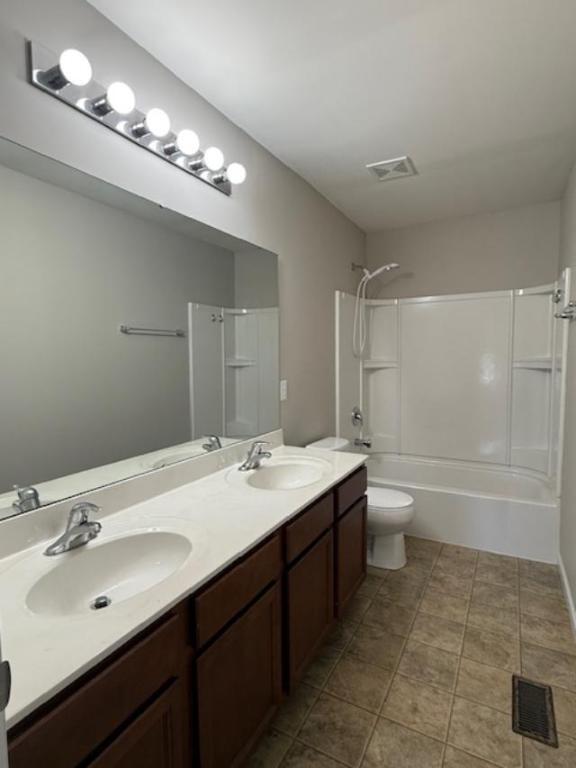 Building Photo - 404 Wynchat Dr