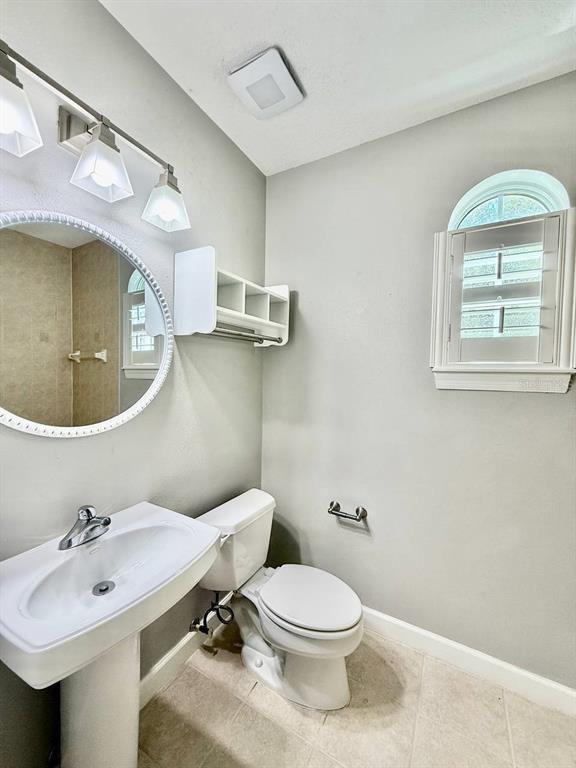 Building Photo - 505 S Tampania Ave