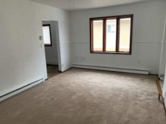Building Photo - Adorable 4 Bed 2 Bath Home
