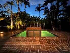 Building Photo - 511 Vittorio Ave