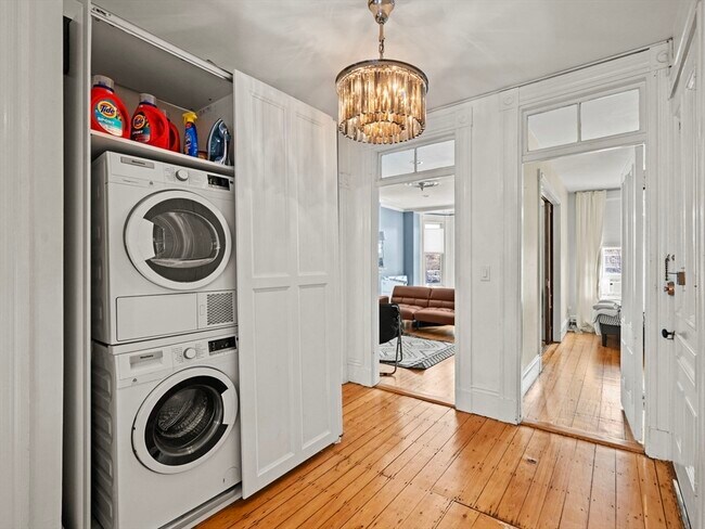 Building Photo - 19 Cortes St