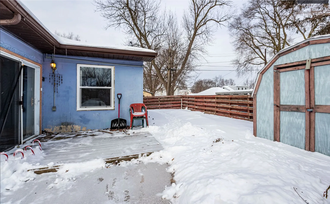 Building Photo - A Charming One-Bedroom with a Yard You’ll Love