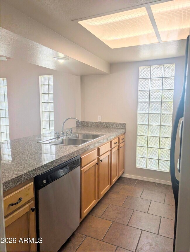 Building Photo - 3039 N 38th St