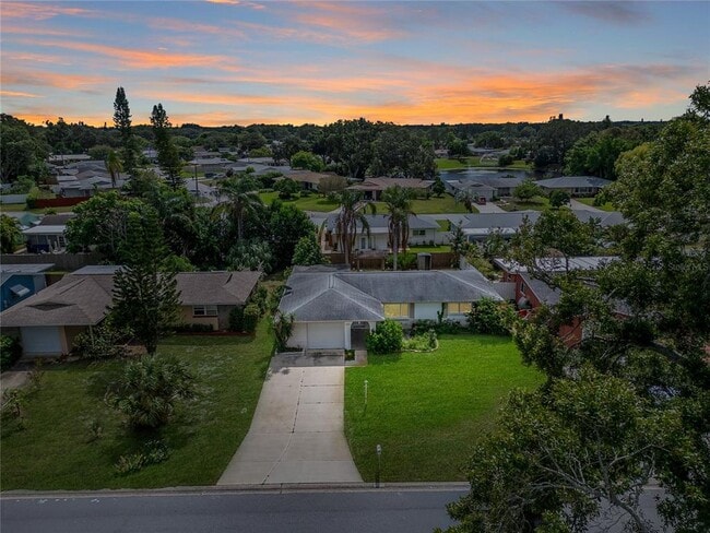 Building Photo - 2127 Scotland Dr