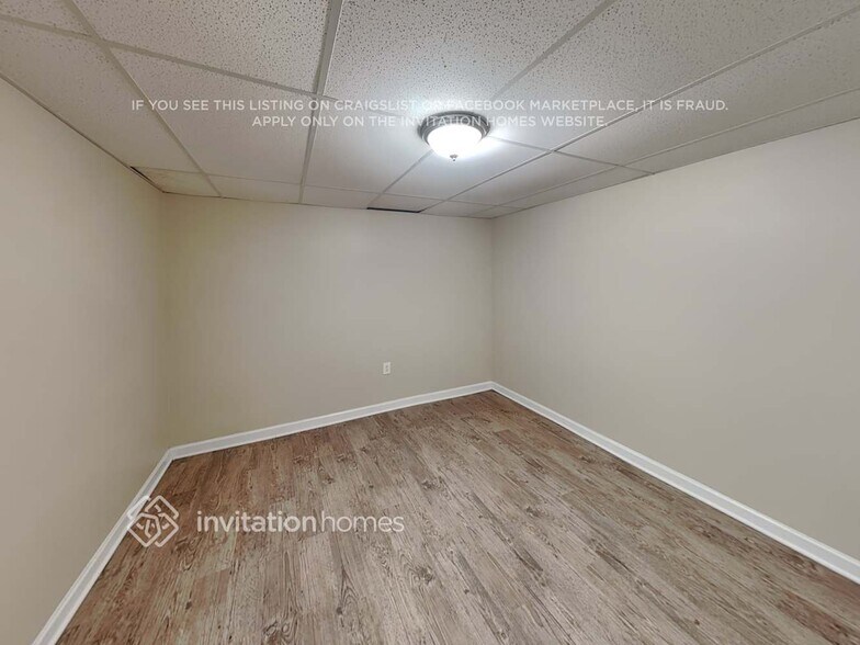 Building Photo - 297 Old Hickory Way