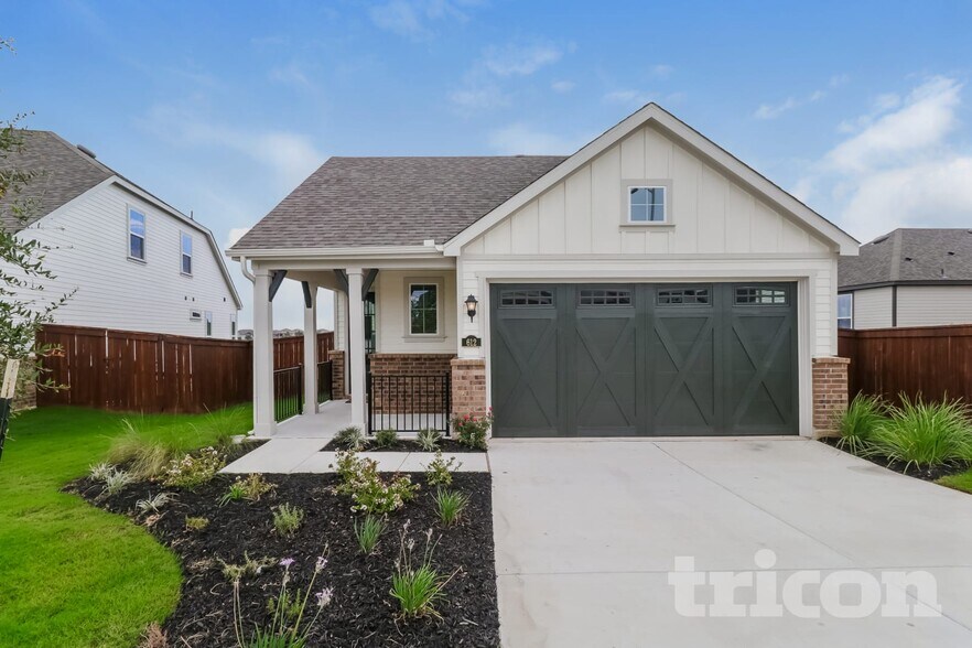 Primary Photo - 612 Lindheimer Ln