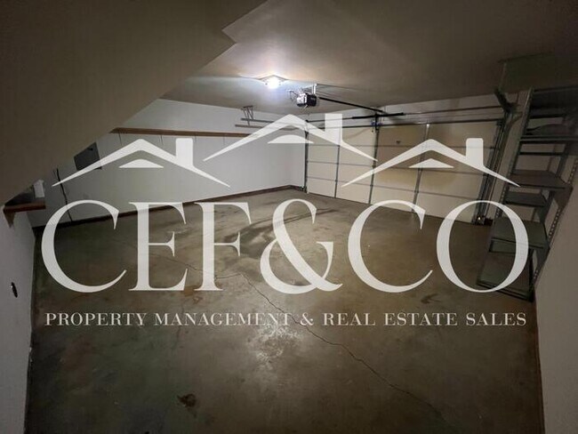 Building Photo - Spacious 3-Bedroom, 2-Bathroom Home in Rock Springs Community