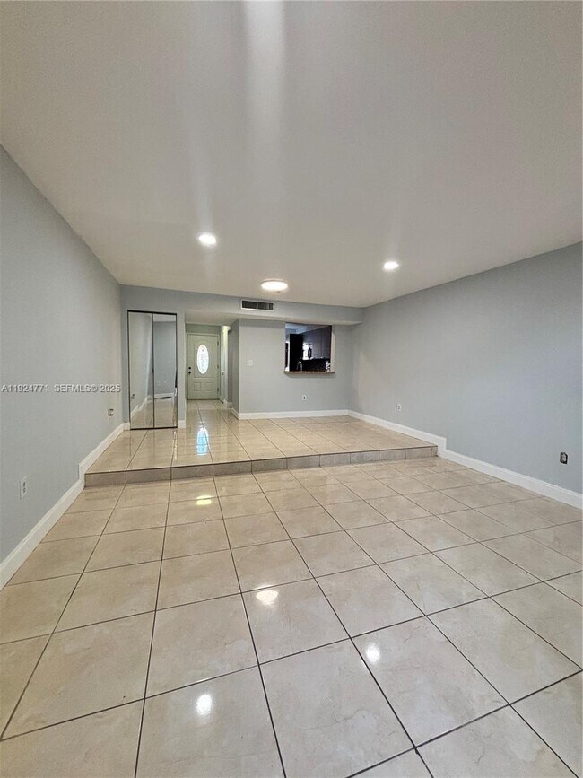 Building Photo - 600 NW 107th Ave