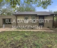 Building Photo - 810 N Harding Ave