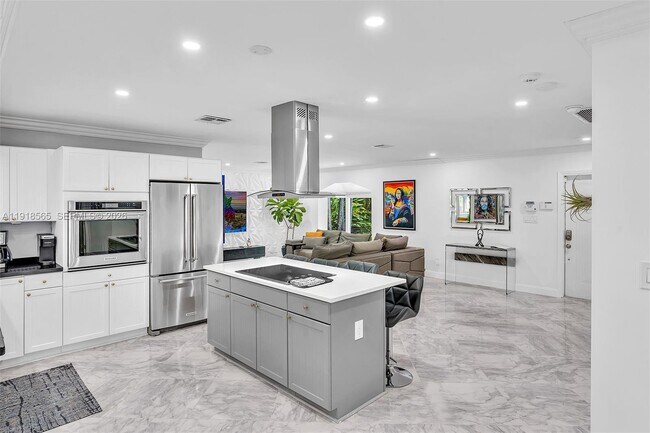 Building Photo - 2191 SW 27th Ln