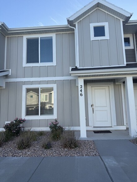 Building Photo - 246 N Salty Ln