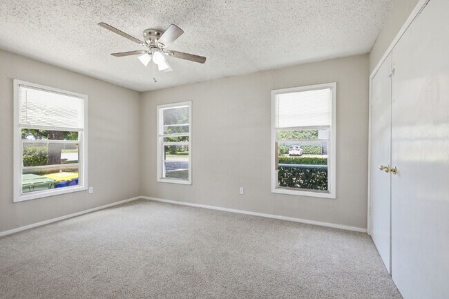 Building Photo - "Charming 2-Bedroom Duplex in White Settlement!"
