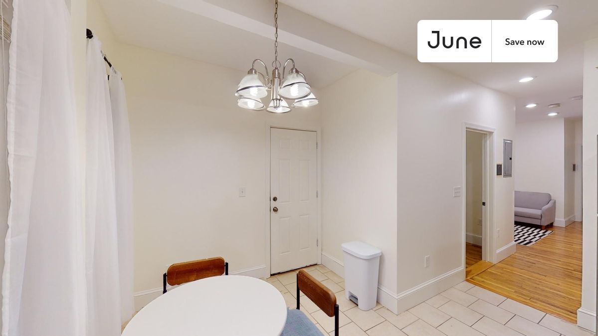 Building Photo - 21 Rossmore St