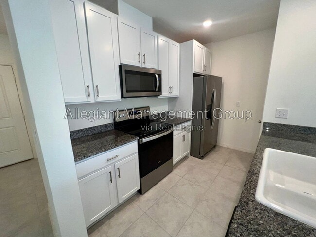Building Photo - 3805 Hampton Chase Ln