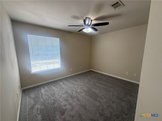 Building Photo - 811 Shadow Creek Blvd