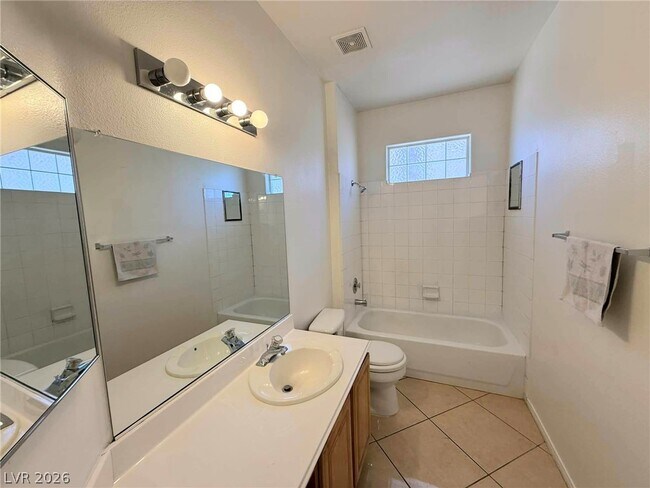 Building Photo - 3555 Meridale Dr