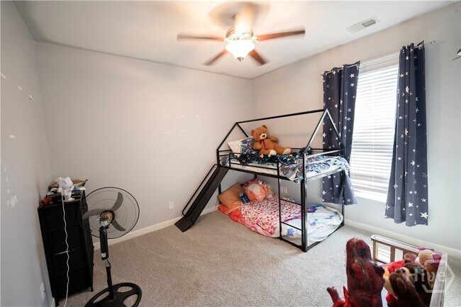 Building Photo - 54 Shuman St
