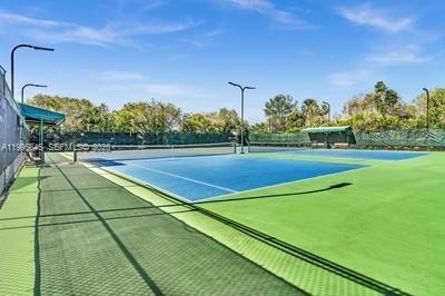 Building Photo - 8 Key W Ct