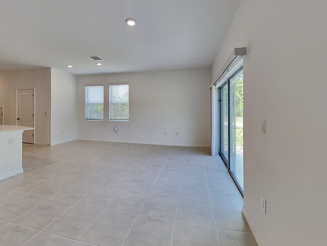 Building Photo - 159 River Front Way