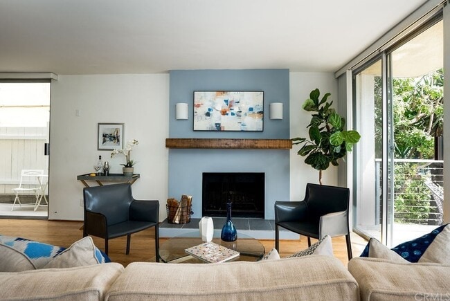 Building Photo - MR0021 (RUBS)