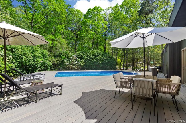 Building Photo - 24 N Quarter Rd