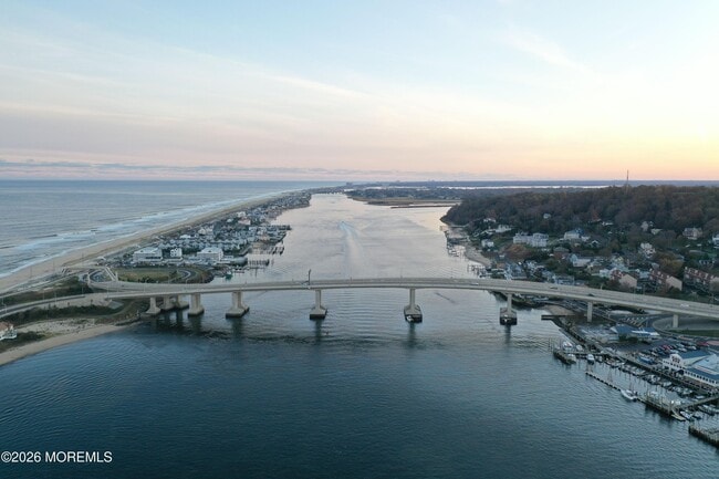 Building Photo - 2 Via Ripa Wy