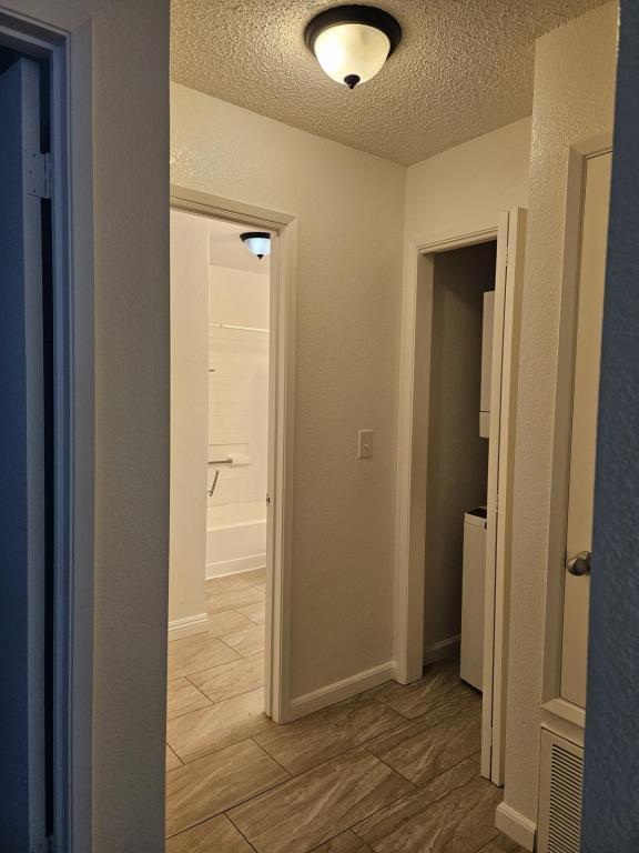 Building Photo - 426 Cherry Ln