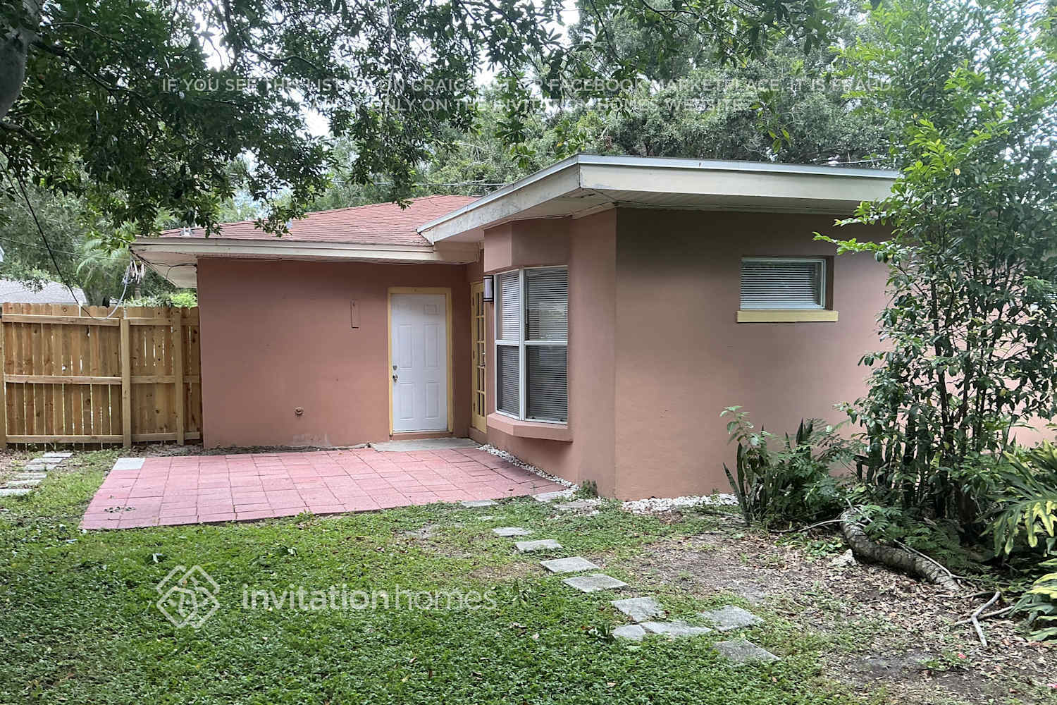 Building Photo - 1520 Price Cir