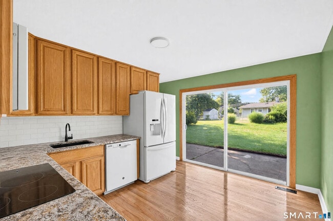 Building Photo - 105 Bear Paw Rd