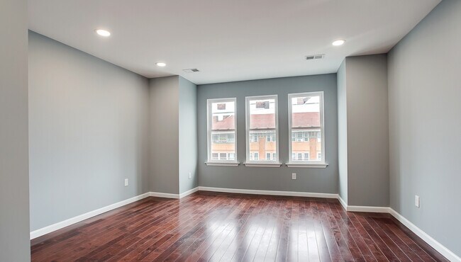 Building Photo - 212 S 50th St