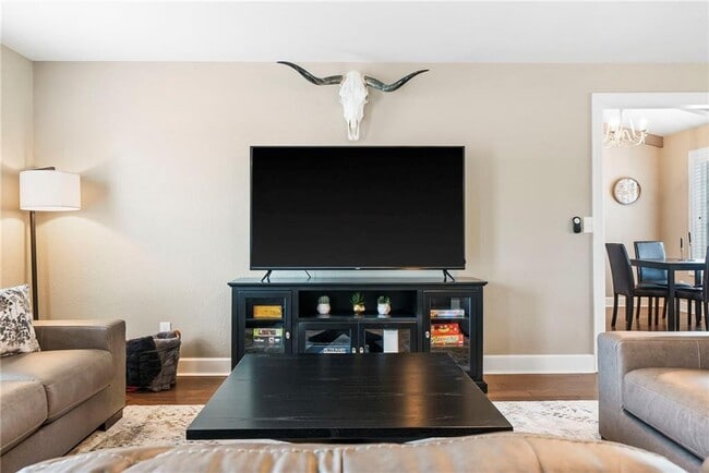 Building Photo - 5307 S Bellview Rd