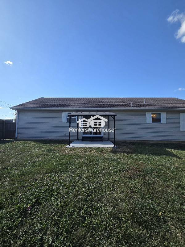 Building Photo - 2 Spring Hill Cir