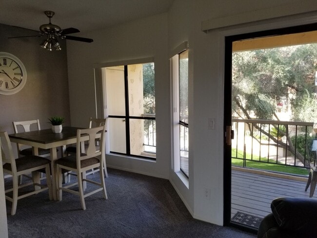 Building Photo - Cozy 1-Bedroom, 1-Bath Condo – 2nd Floor at Scottsdale Racquet Club