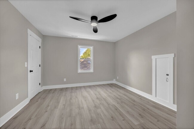 Building Photo - 101 N 6th St