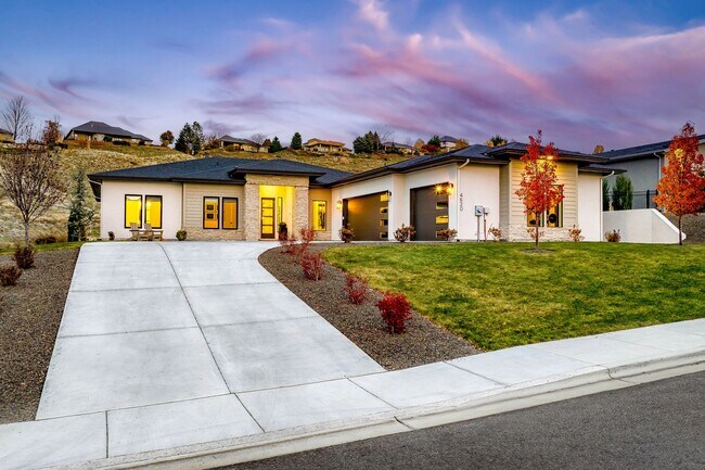 Primary Photo - Stunning North Boise Foothills Home Availa...