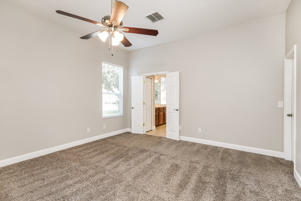 Building Photo - 726 Regina Cir