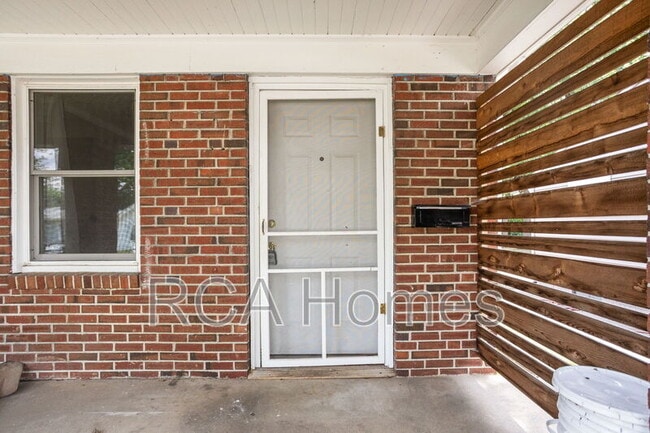 Building Photo - 4537 Crittenden Ave