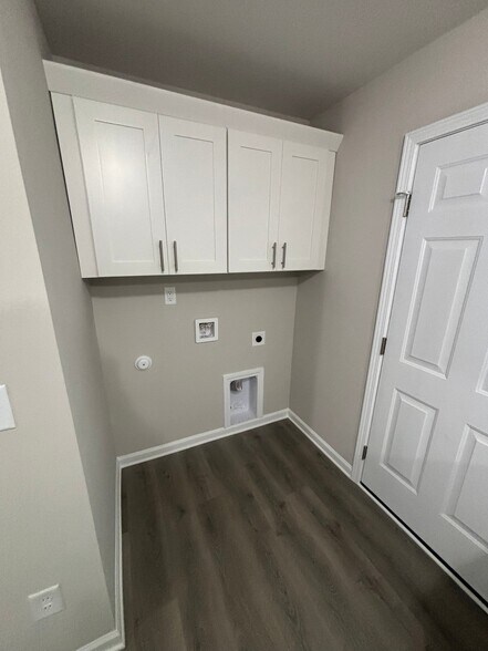Building Photo - 308 Short Ave