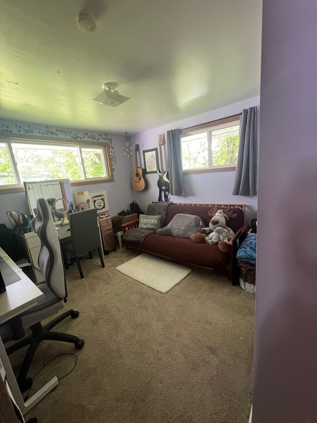 Building Photo - 34 E Drullard Ave