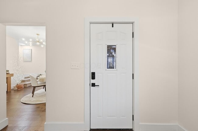 Building Photo - 321 W Columbia St