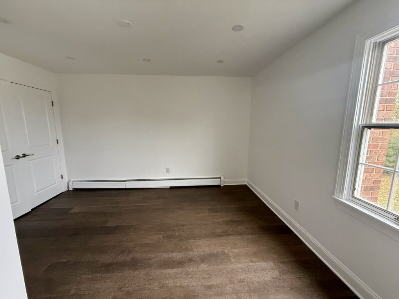 Building Photo - 71 Tiffany Dr