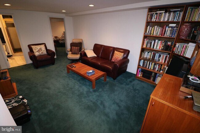 Building Photo - 6113 Dunleer Ct