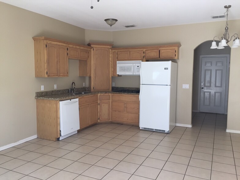 Building Photo - 2500 N J St