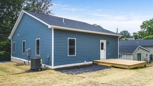 Building Photo - 1025 Frye St