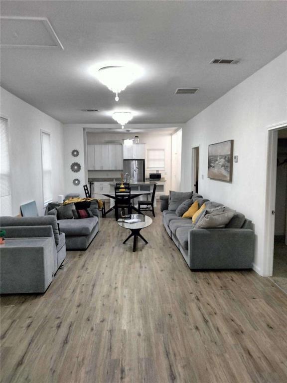 Building Photo - 929 N Grand Ave NW