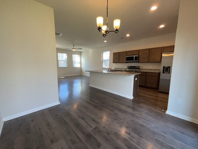 Building Photo - 1012 Berry Patch Cir