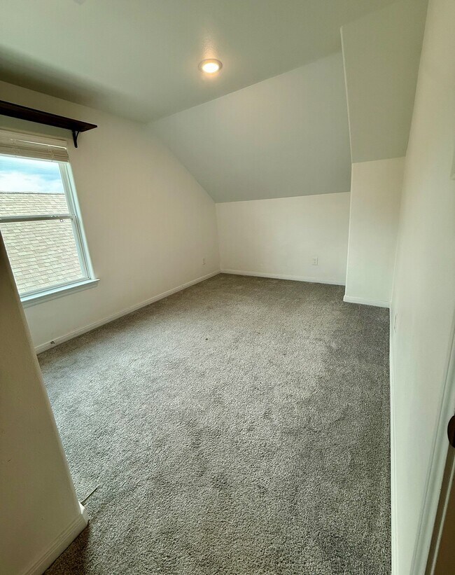 Building Photo - 11707 Eclipse Dr
