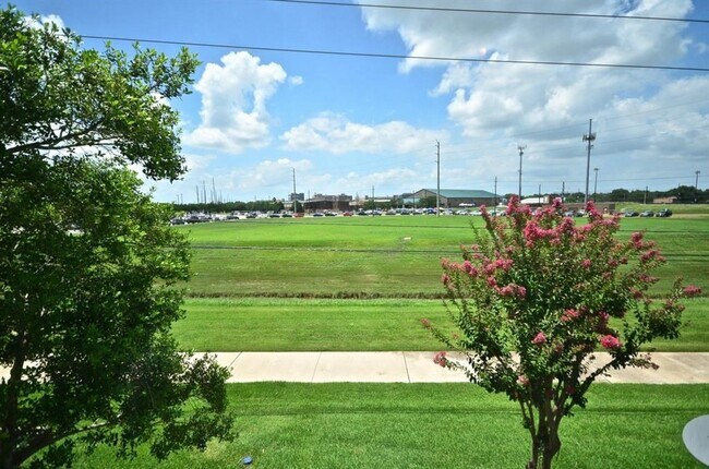 Building Photo - 2910 Grants Lake Blvd