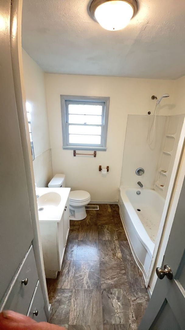 Building Photo - 577 NW T St